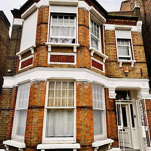 https://bnb-victorian-woods.brighton-hotels-england.com