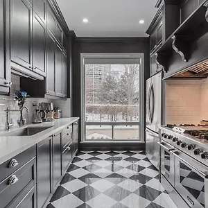 https://e-residential-luxury-rental.niagara-fallshotels.com
